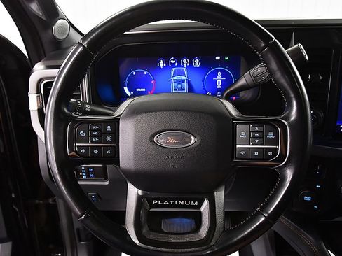 Used 2023 Ford F450 Platinum w/ FX4 Off-Road Package AWD/4WD image 19