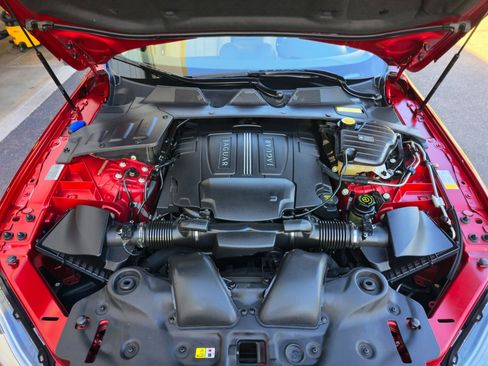 Used 2012 Jaguar XJ image 37