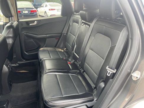 Used 2020 Ford Escape Titanium AWD/4WD image 16