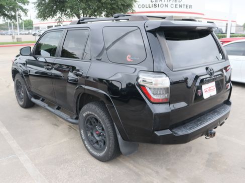 Used 2021 Toyota 4Runner SR5 Premium w/ Moonroof Package RWD image 8