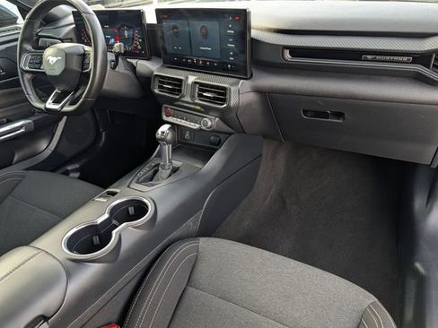 Used 2024 Ford Mustang Coupe image 27