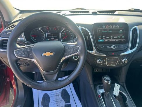 Used 2018 Chevrolet Equinox Premier image 12
