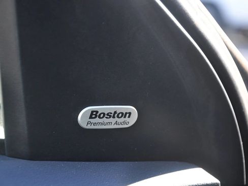 Used 2005 Chrysler 300 Touring w/ Sound Group RWD image 32