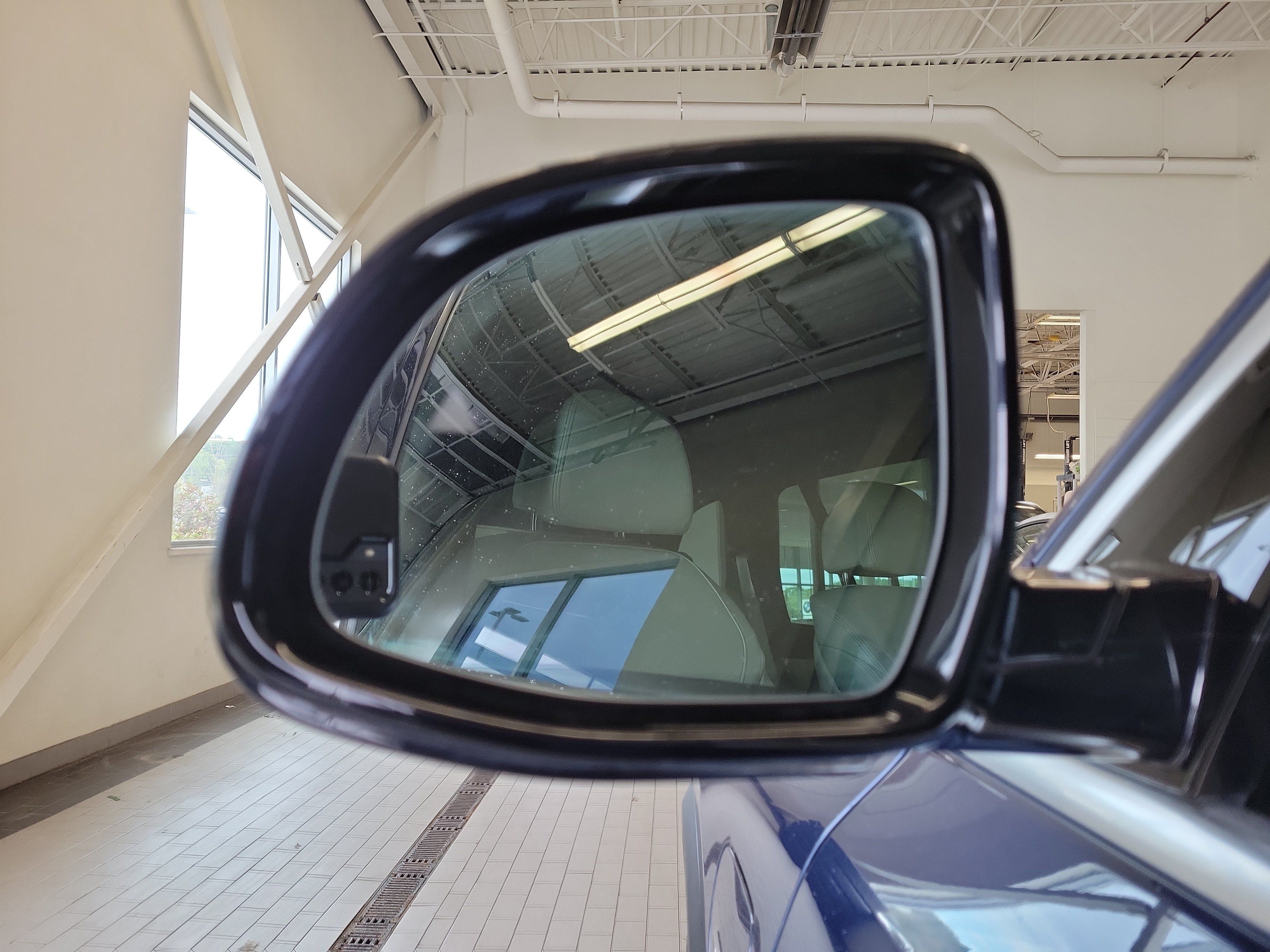 Used 2022 BMW X5 xDrive45e w/ Luxury Seating Package AWD/4WD image 10