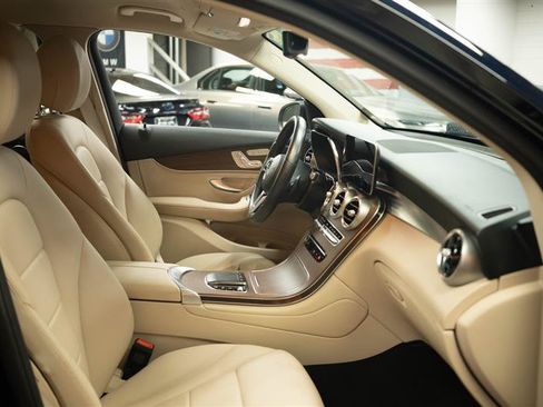 Used 2022 Mercedes-Benz GLC 300 4MATIC image 13