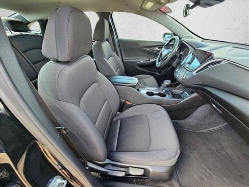 Used 2025 Chevrolet Malibu LT FWD image 19