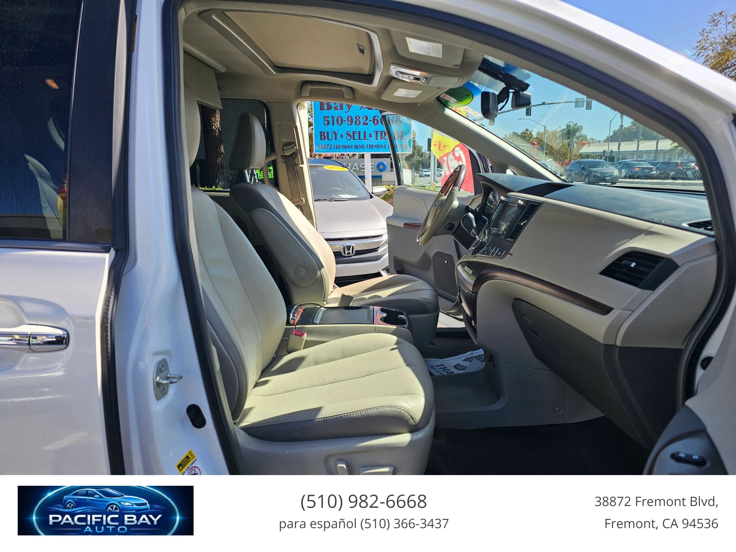 Used 2013 Toyota Sienna Limited w/ Premium Pkg FWD image 33