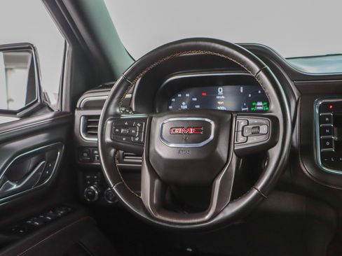 Used 2024 GMC Yukon AT4 AWD/4WD image 13