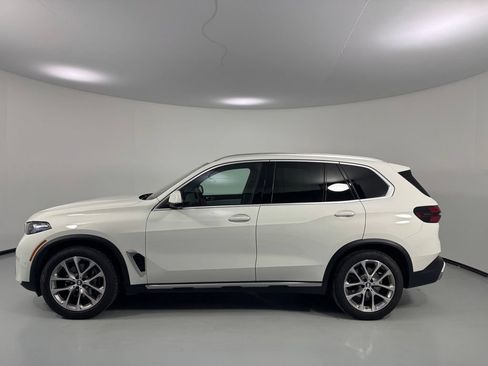 Certified 2024 BMW X5 xDrive40i w/ Premium Package AWD/4WD image 5