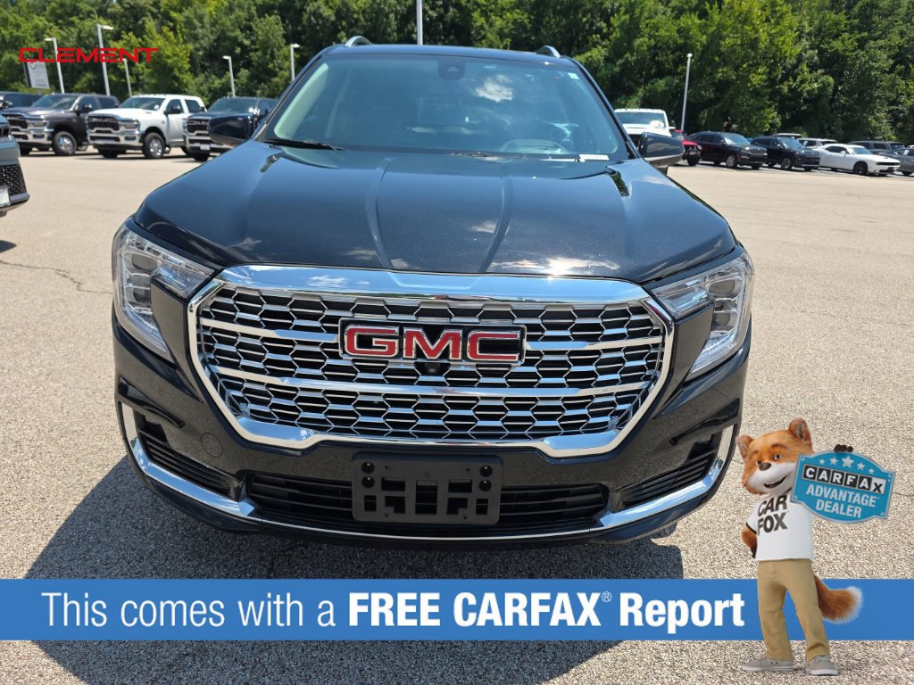 Used 2023 GMC Terrain Denali w/ Denali Premium Package AWD/4WD image 2