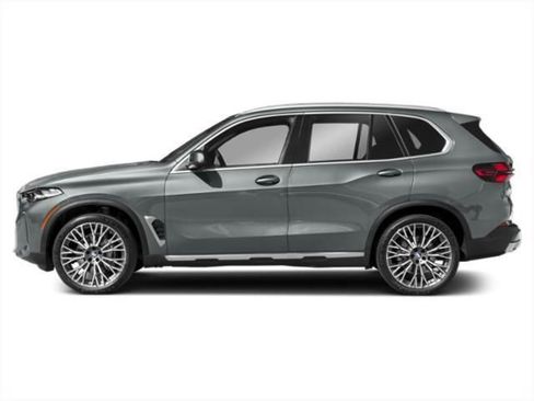 New 2025 BMW X5 xDrive40i w/ Climate Comfort Package image 3
