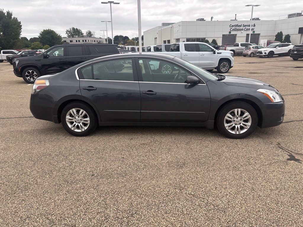 Used 2011 Nissan Altima 2.5 S w/ Convenience Pkg FWD image 5