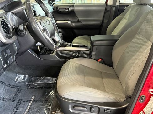 Certified 2021 Toyota Tacoma SR5 w/ Technology Package image 20