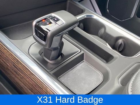 Certified 2025 GMC Sierra 1500 Elevation w/ Preferred Package image 12