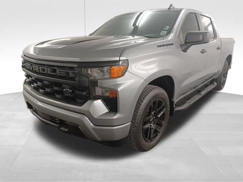 Used 2024 Chevrolet Silverado 1500 Custom w/ Rally Edition RWD image 3