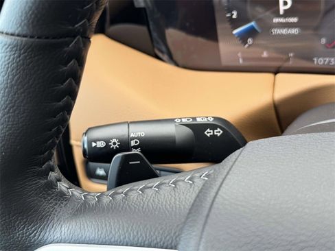 Certified 2025 Nissan Armada SL w/ Captain's Chari Seat Package image 22