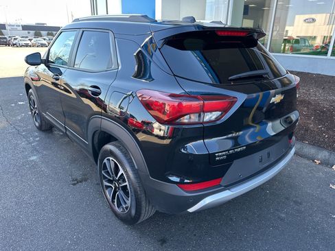 Used 2024 Chevrolet TrailBlazer LT w/ LT Cold Weather Package AWD/4WD image 7
