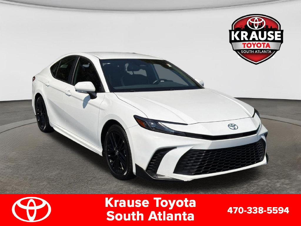 Used 2025 Toyota Camry SE w/ Convenience Package FWD image 1