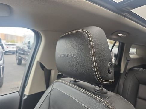 Used 2018 GMC Terrain Denali w/ Comfort Package AWD/4WD image 28