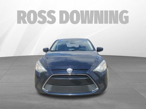 Used 2017 Toyota Yaris iA image 2