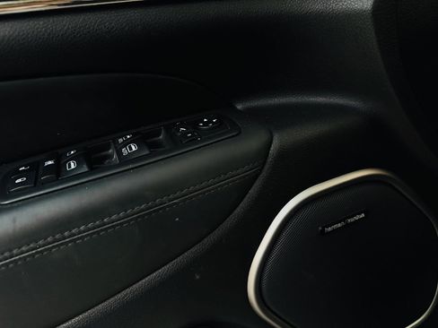 Used 2021 Jeep Grand Cherokee High Altitude AWD/4WD image 13
