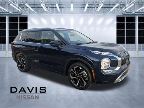 Used 2024 Mitsubishi Outlander SEL image 1