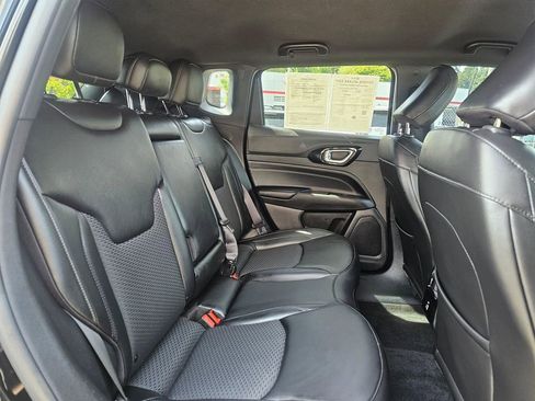 Used 2022 Jeep Compass Latitude w/ Convenience Group AWD/4WD image 12