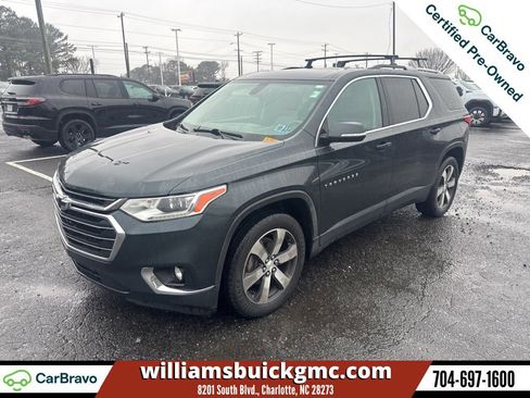 Used 2018 Chevrolet Traverse LT image 3