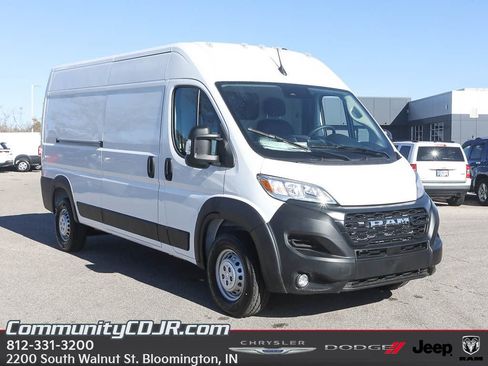 New 2026 RAM ProMaster 2500 w/ Convenience Group image 1