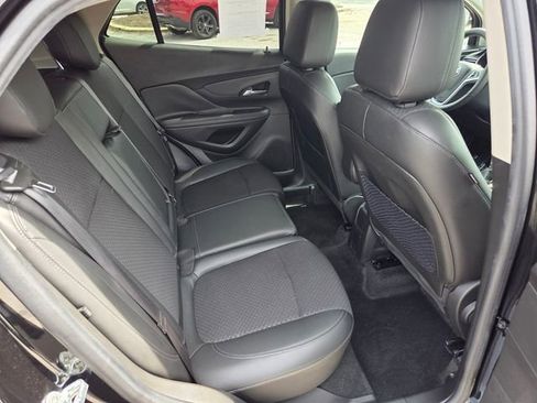 Used 2021 Buick Encore Preferred AWD/4WD image 13