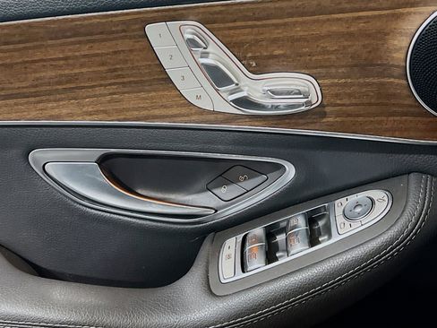 Used 2019 Mercedes-Benz C 300 Sedan image 13