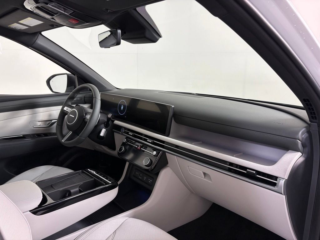 New 2026 Hyundai Tucson Limited FWD image 12