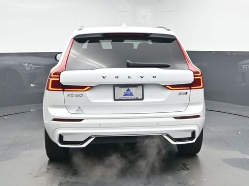 New 2026 Volvo XC60 B5 Core w/ Climate Package image 7
