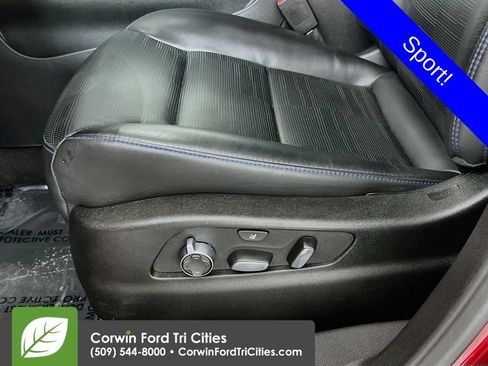 Used 2025 Cadillac XT4 Sport w/ LPO, Red Accent Package AWD/4WD image 23