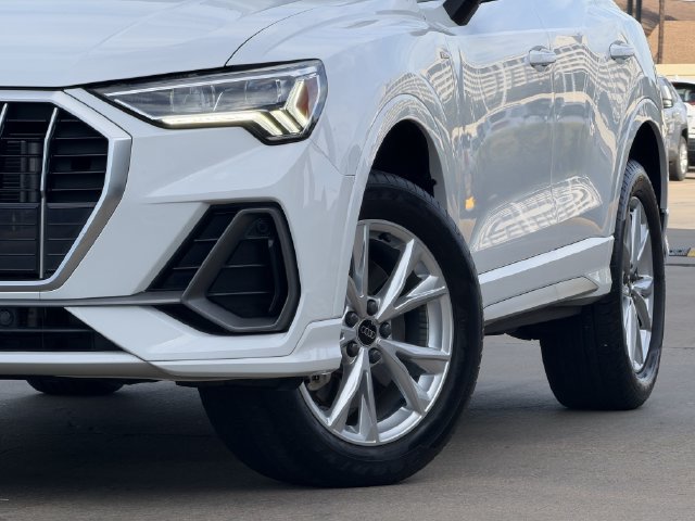 Used 2024 Audi Q3 2.0T Premium Plus w/ Premium Plus Package AWD/4WD image 10