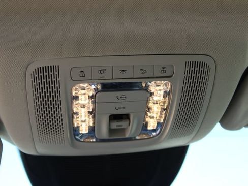 Used 2024 Mercedes-Benz GLS 450 4MATIC image 20