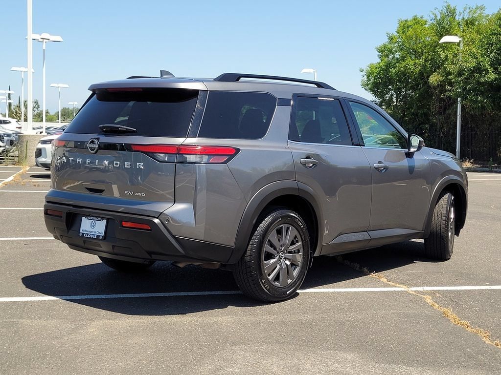 Used 2024 Nissan Pathfinder SV AWD/4WD image 6