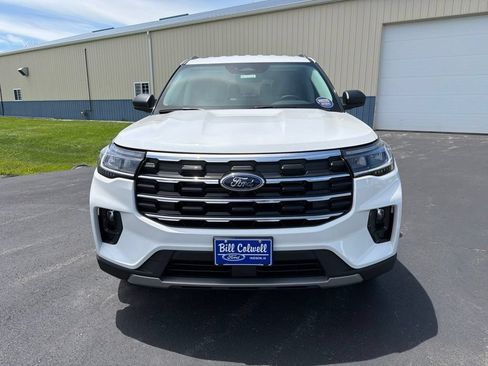 New 2026 Ford Explorer Active w/ Active Comfort Package AWD/4WD image 8