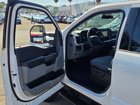 Used 2024 Ford F250 XLT image 41