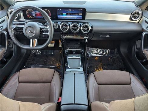 Used 2025 Mercedes-Benz CLA 250 image 16