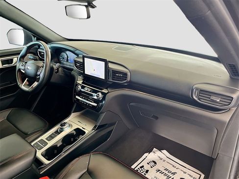 Used 2022 Ford Explorer ST-Line image 31