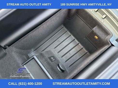 Used 2020 BMW 750i xDrive w/ M Sport Package image 23