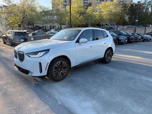Used 2025 BMW X3 xDrive30i w/ Premium Package image 1