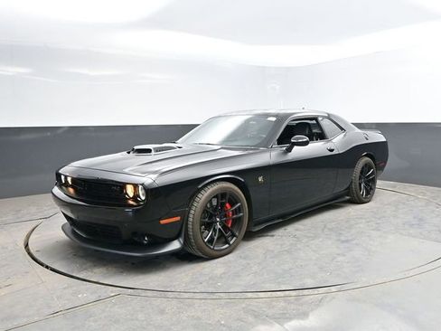 Used 2020 Dodge Challenger R/T Scat Pack w/ Shaker Package RWD image 5