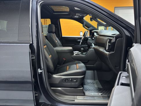 Used 2024 GMC Sierra 1500 AT4 w/ Technology Package AWD/4WD image 21