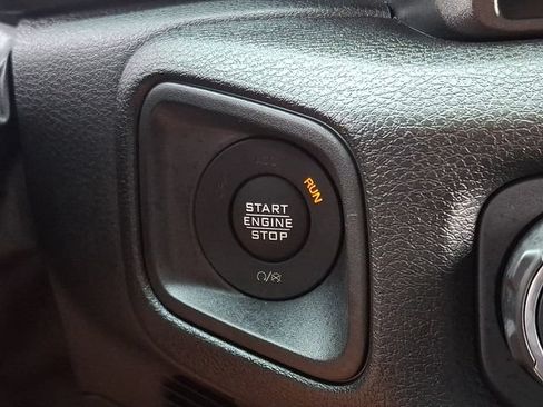 Used 2025 Jeep Wrangler Sport AWD/4WD image 24