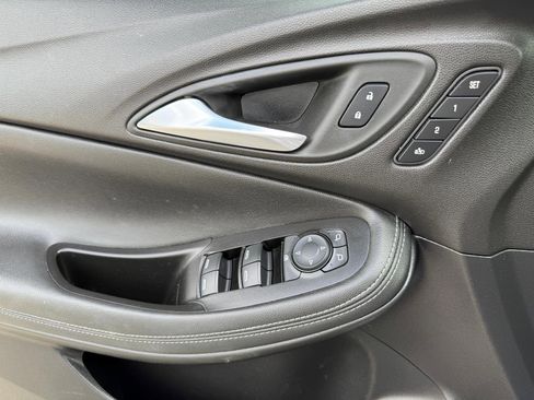 Certified 2023 Buick Encore GX Essence w/ Experience Buick Package image 25