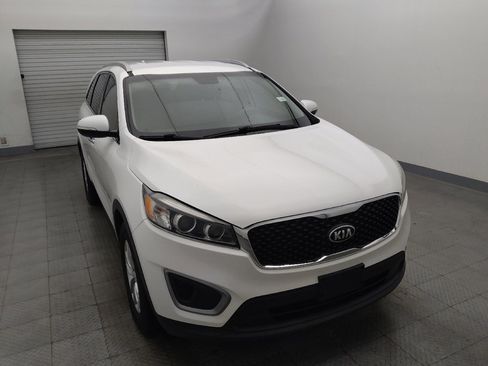 Used 2016 Kia Sorento LX w/ LX Convenience Package FWD image 14