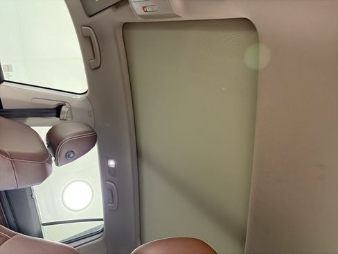 Used 2023 Volkswagen Atlas SEL R-Line image 18