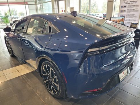 New 2026 Toyota Prius Plug-In Hybrid image 4